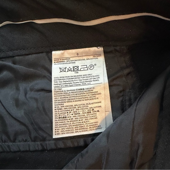 Banana Republic Black Jackson Fit, Size 8 - Picture 3 of 8